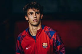 [流言板]官方：因用手触碰对手脖子，梅西、苏亚雷斯被处以罚款41亮243回复